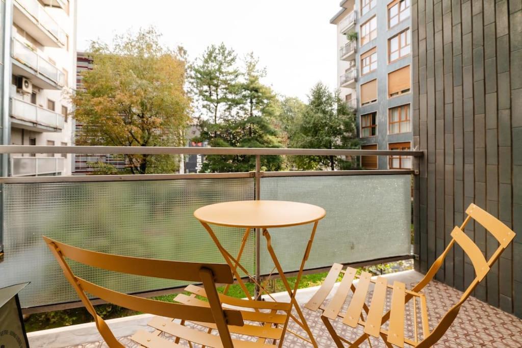 Luxury 1 Bedroom Apartment, Close To San Siro, Fiera And 10 Min Metro To Duomo Milán Exterior foto