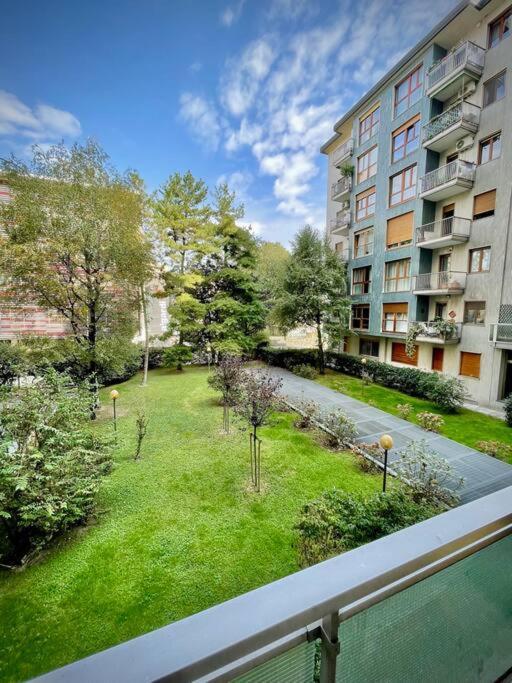 Luxury 1 Bedroom Apartment, Close To San Siro, Fiera And 10 Min Metro To Duomo Milán Exterior foto