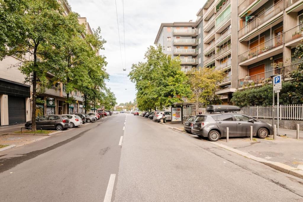 Luxury 1 Bedroom Apartment, Close To San Siro, Fiera And 10 Min Metro To Duomo Milán Exterior foto